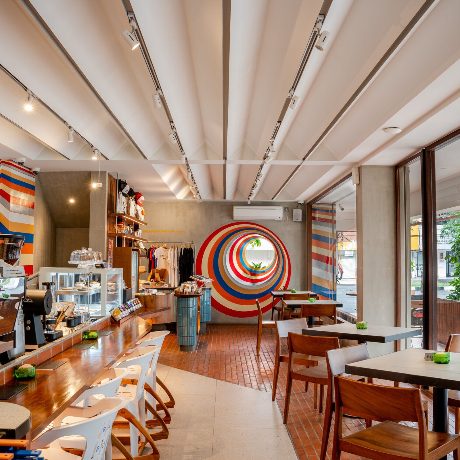 Seniman Coffee Manyar